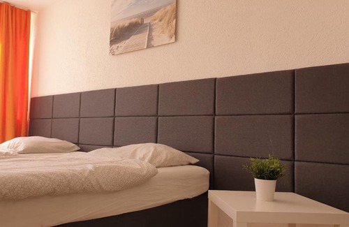 Vingst Apartment | Workers-Sleep-Station