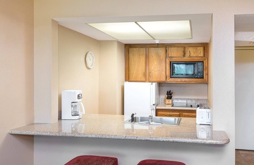 Palm Springs Hotel | WorldMark Palm Springs - Plaza Resort and Spa