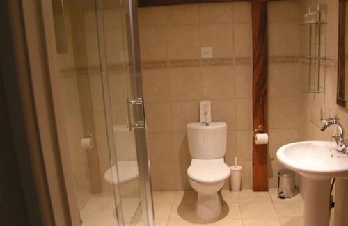 Homersfield Bed & Breakfast | Wortwell Hall Barn