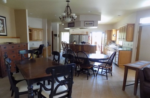 Rocky Point House | "Wow" House, Waterfront, 200' level shoreline