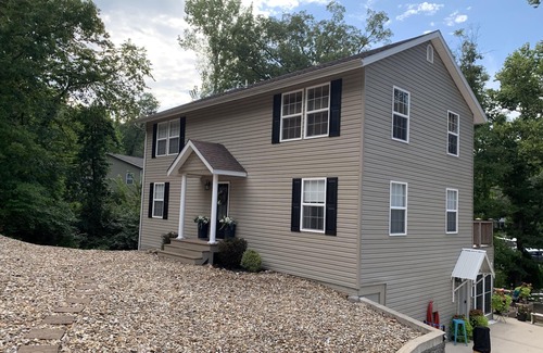 Gravois Mills House | *Wow, Luxury 5BR, 4BA Edgewater Escape w/Hot Tub!