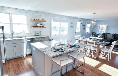 South Chatham House | Wrap-Around Porch Mins to Beach