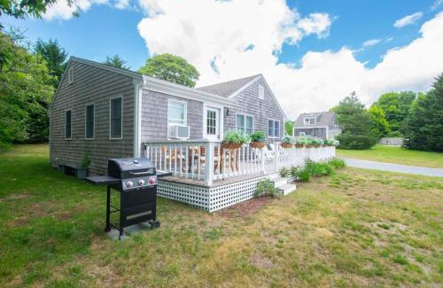 South Chatham House | Wrap-Around Porch Mins to Beach