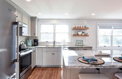 South Chatham House | Wrap-Around Porch Mins to Beach