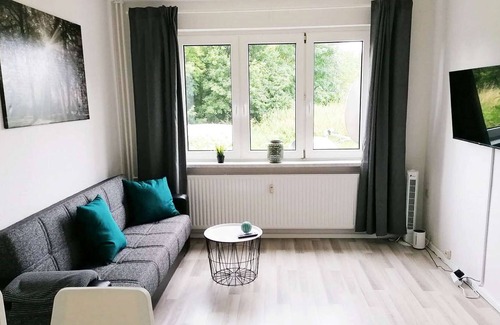 Groß Stieten Apartment | WS01 nice 2 room work & stay apartment with TV and WiFi