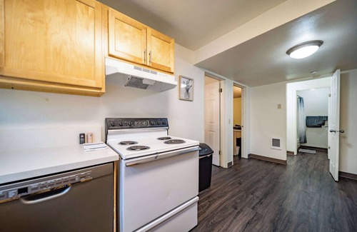 Pullman Apartment | WSU HomeBase - Where Comfort Meets Convenience Just 3 Minutes from Pullman Airpo