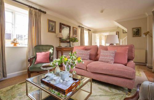 Chipping Norton House | Wychwood Cottage