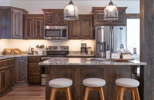 Victor House | Wydaho Lodge is a Stylish and luxurious home near Jackson Hole and Grand Targhee