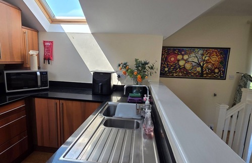 Cinderford House | Wyldwood Cottage - Dog-Friendly w/Hot Tub Views