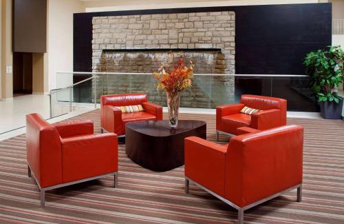 Crosswoods Hotel | Wyndham Columbus