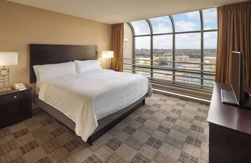 Columbia Hotel | Wyndham Executive Center Columbia