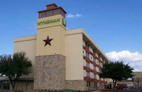 Parker Lane Hotel | Wyndham Garden Hotel Austin