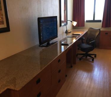 Parker Lane Hotel | Wyndham Garden Hotel Austin