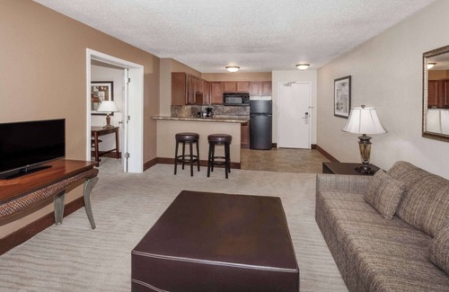 Warsaw Hotel | Wyndham Garden Warsaw