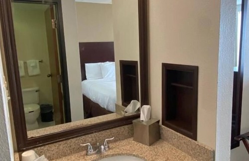 Lackey Hotel | Wyndham Garden Williamsburg Busch Gardens Area