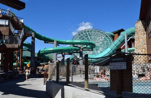 Wisconsin Dells Apartment | Wyndham Glacier Canyon - 3 BR - Wisconsin Dells, includes 10 Water park Passes