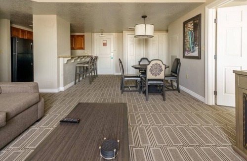 Las Vegas Condo | Wyndham Grand Desert - 2 Bedroom Deluxe