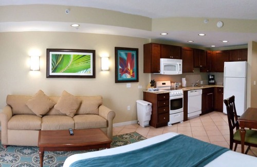 Survey Creek Condo | Wyndham Palm-Aire | 2BR Suite Pool & Resort Access