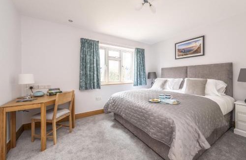 Milton Abbas House | Wyndthorpe Cottage