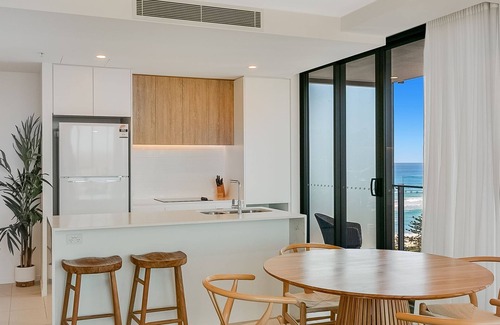 Coolangatta Apartment | X Kirra Beach Apartment 1302 - Modern & Luxurious - Min. 3 Night Stays