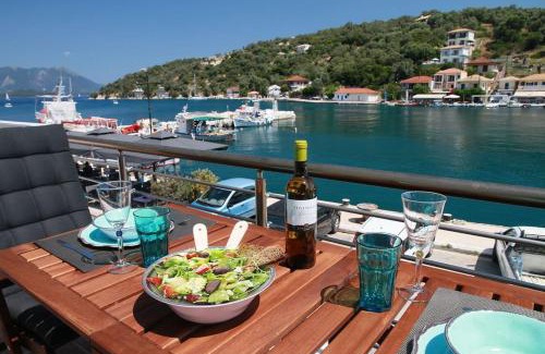 Vathi House | Xaradiotis House - A modern home away from home