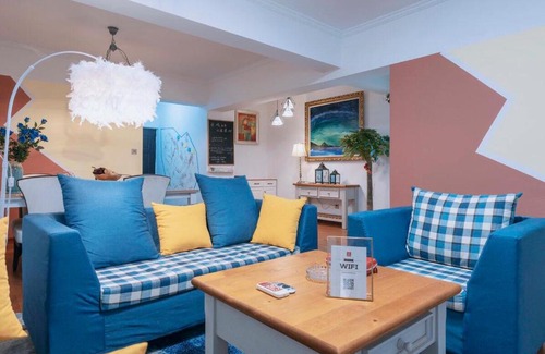 Beilin Apartment | Xi’an Beilin·South Gate Subway Station· Locals Apartment 00172100