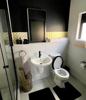 Greater Johannesburg Metropolitan Area Apartment | Xiluva Flower Smart Apartment