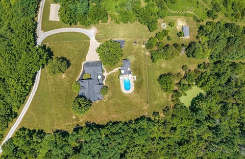 Keene House | Xmas & NY Special - Pool, Hot Tub, Game Room, EV charger, Sleeps 20