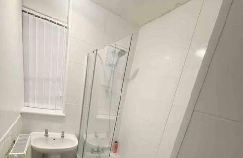 Eltham Apartment | Xtra 1 Bedroom Apartment in London with Wi-Fi