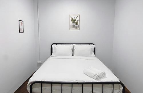 San Chao Pho Suea Apartment | XX BAO San Chao Pho Suea - ศาลเจ้าพ่อเสือ