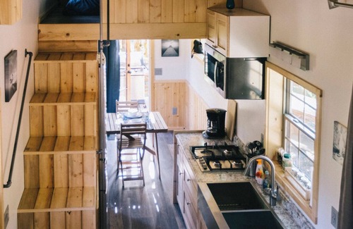 Idleyld Park House | XXL Tiny Home in Umpqua National Forest