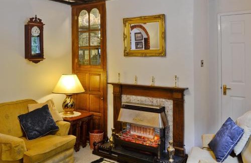 Llanycil House | Y Bwthyn