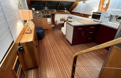 Sete Boat Rental | Yacht 2 to 8 berths facing Mont Saint-Clair