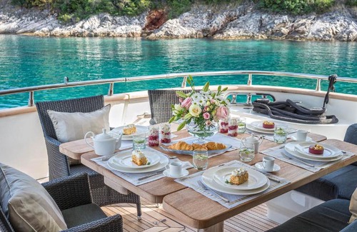 Portisco Boat Rental | Yacht Angelo Blu