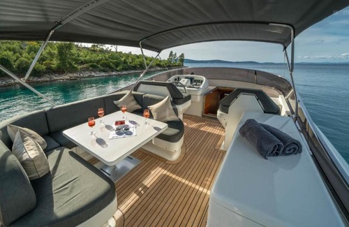 Portisco Boat Rental | Yacht Angelo Blu