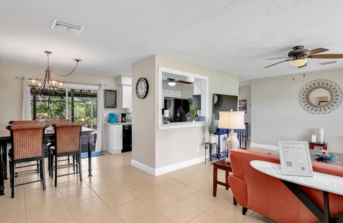 Yacht Club House | Yacht Club Breeze Cape Coral