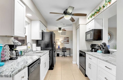 Yacht Club House | Yacht Club Breeze Cape Coral