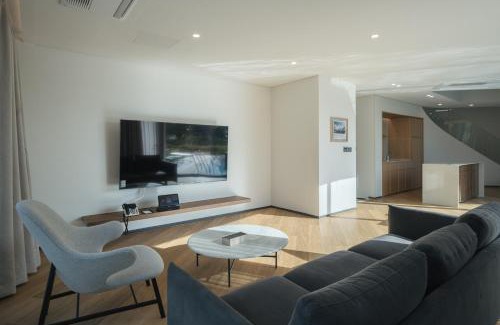 Jungmun Resort | Yakmaeul