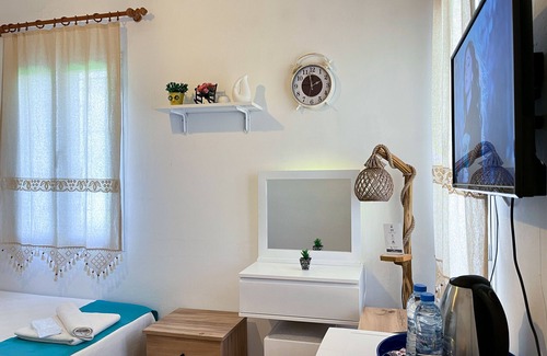 Yaliciftlik Hotel | Yalıyanı Pansiyon