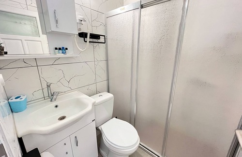 Yaliciftlik Hotel | Yalıyanı Pansiyon