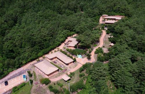 Yeongyang House | Yangyang Pension Sanjeok