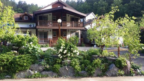 Yangyang House | Yangyang Riverhill Pension