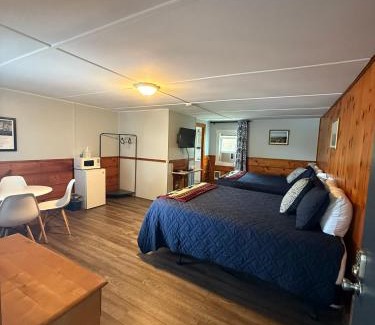 Searsport Hotel | Yardarm Motel