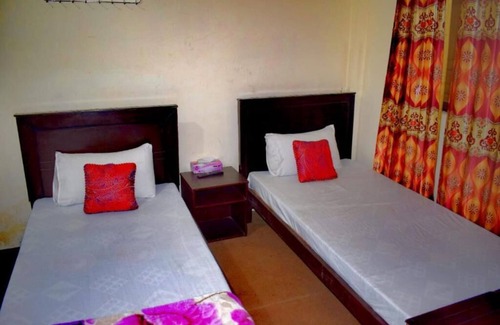 Gilgit Hotel | Yasin Holiday Hotel