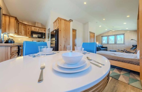 West Yellowstone Apartment | YCC Studio Summary: P