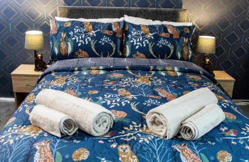 Ashbourne House | Ye Olde Vaults