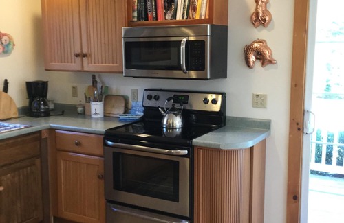 Ocean Point Cottage | Year Round Charming & Cozy Cottage at Ocean Point