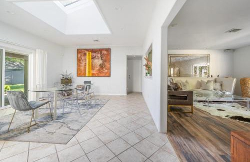 Hampton Bays House | Year-Round Private Jacuzzi - Peaceful Fenced Yard