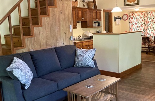 Robbinsville Cabin | Yellow Branch Farm House near Fontana Lake, Fontana Dam, the Appalachian Trail