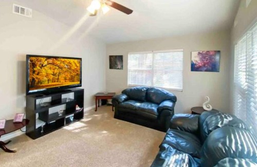 West Pensacola House | Yellow Moon - Yellow Moon